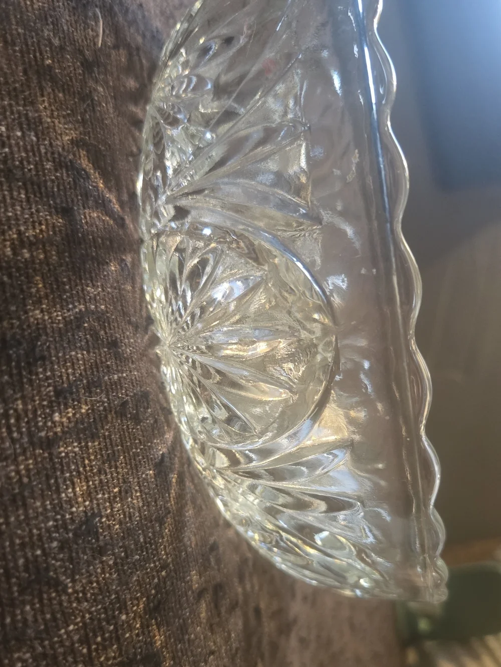 Vintage Anchor Hocking Star and Cameo Medallion Bowl Clear Glass Serving Bowl